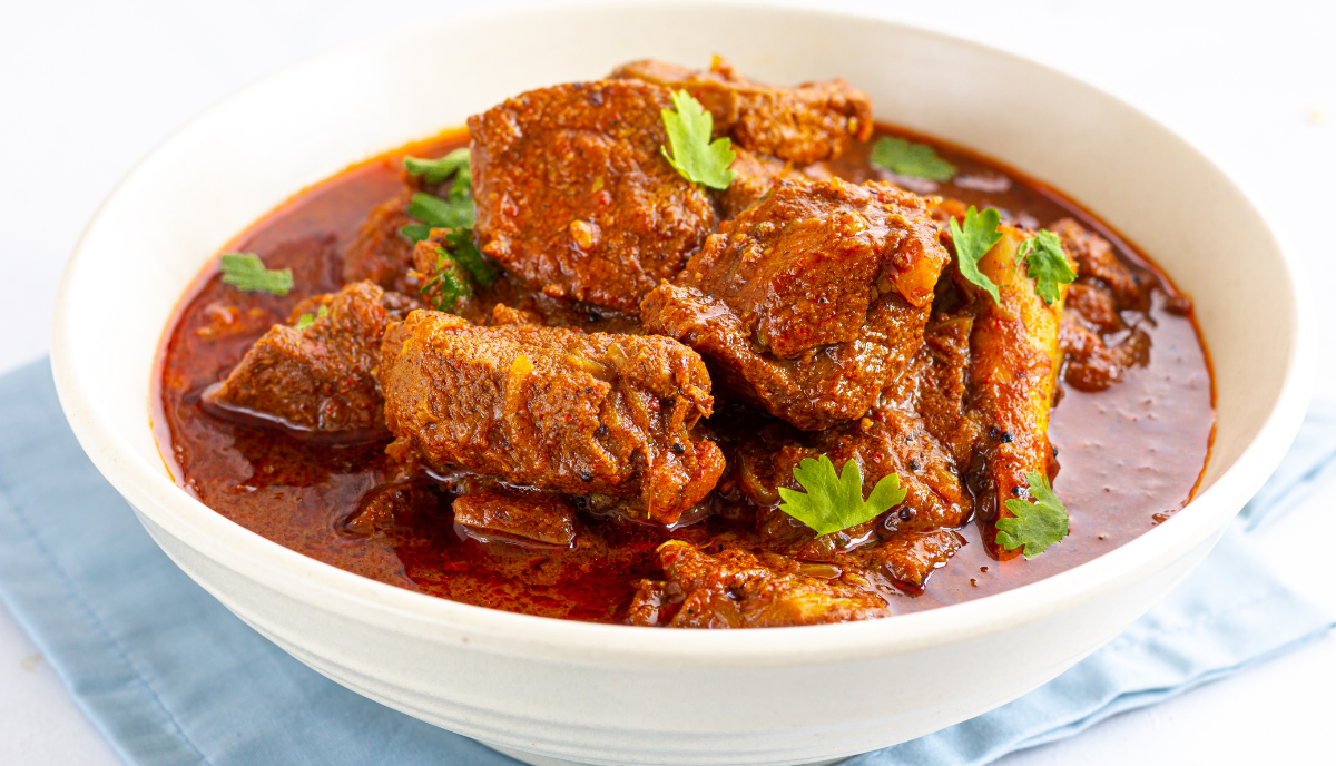 Delicious Curried Lamb Recipe (Lamb Curry) With Potatoes Recipe ...